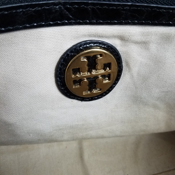 Tory Burch Clayton Classic Bombe Leather Purse - Picture 7 of 8